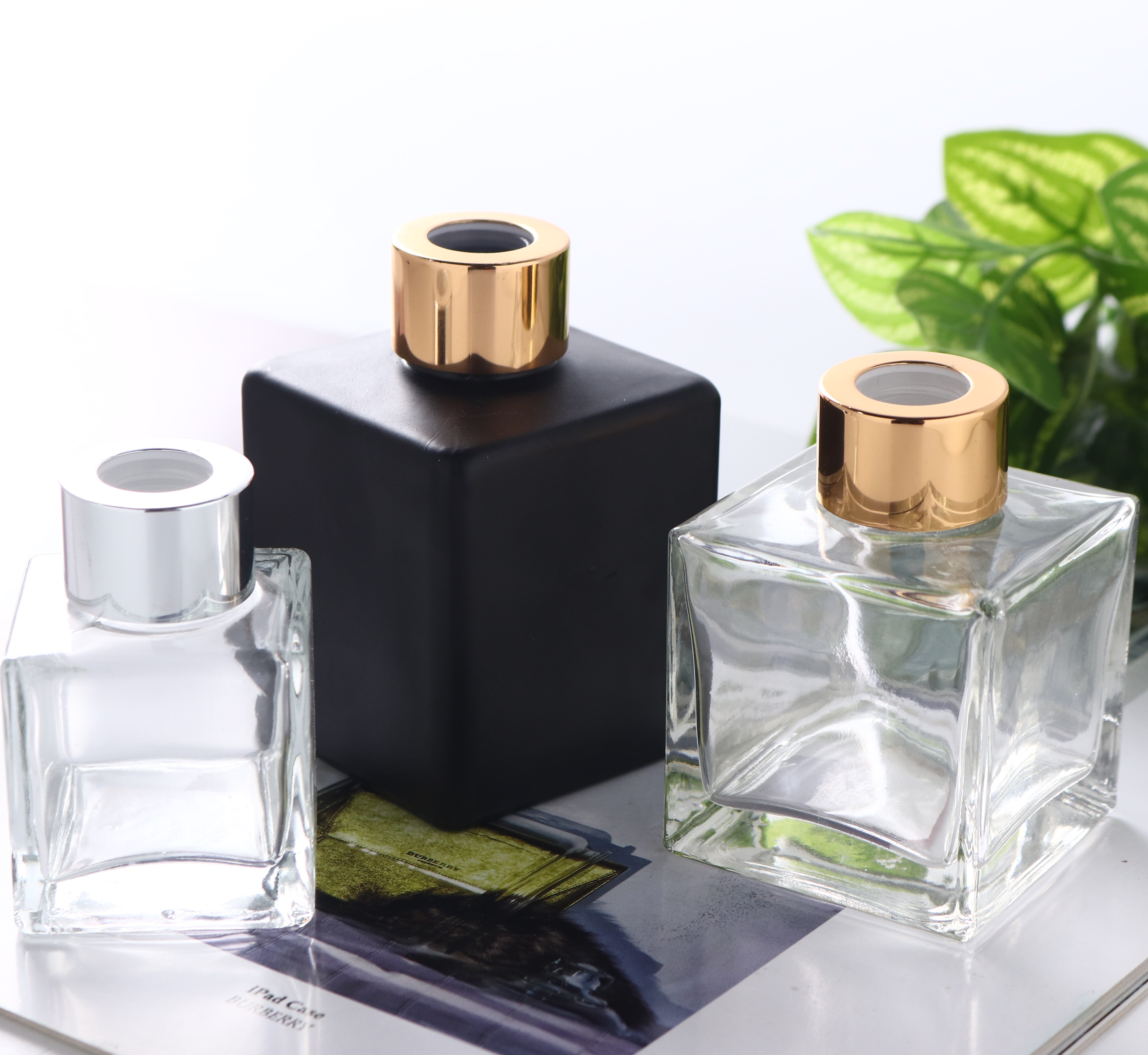 Square Shape Diffuser Glass Bottle with Lid Can Do Print