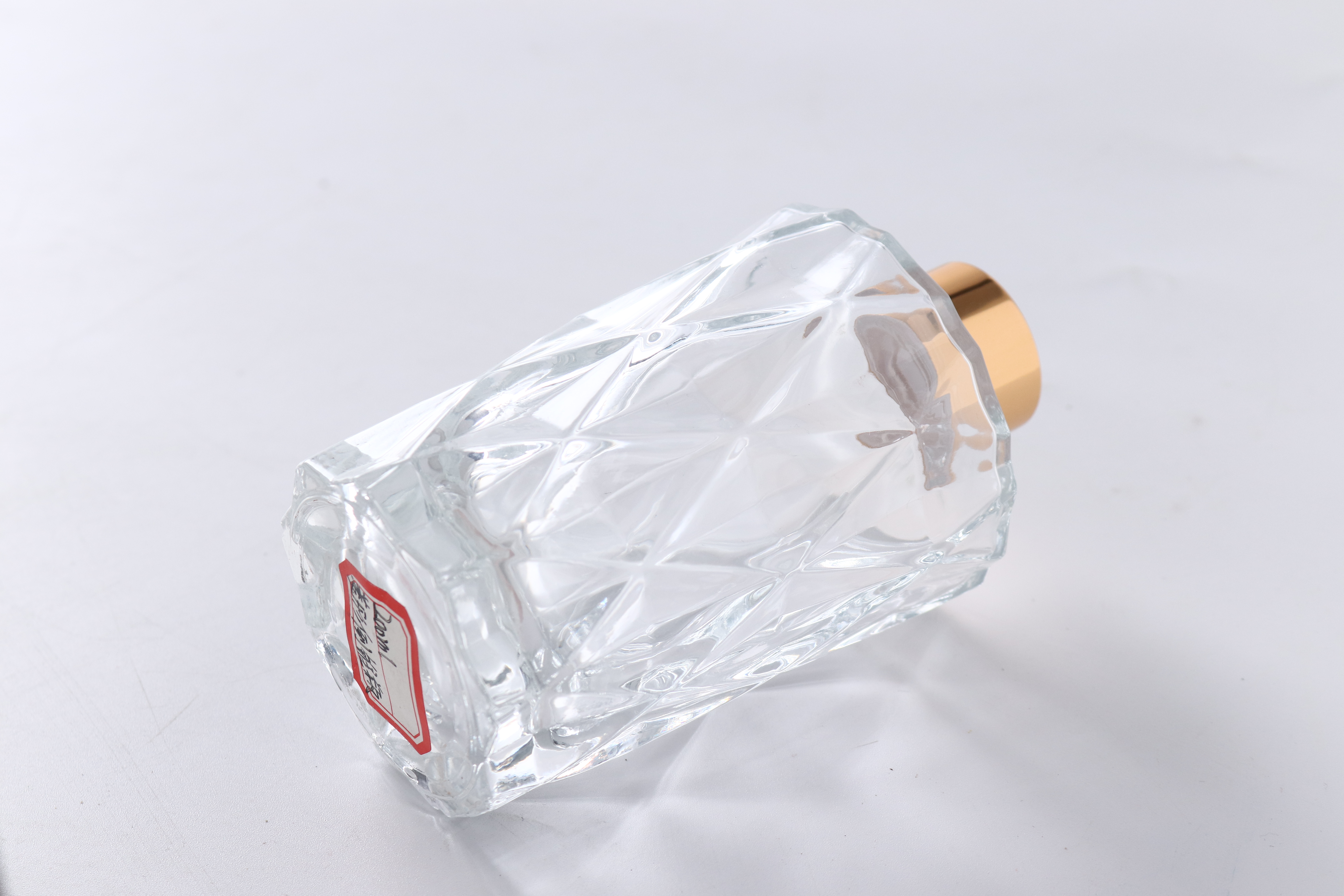 Rhombus Shape Diffuser Glass Bottle with Lid