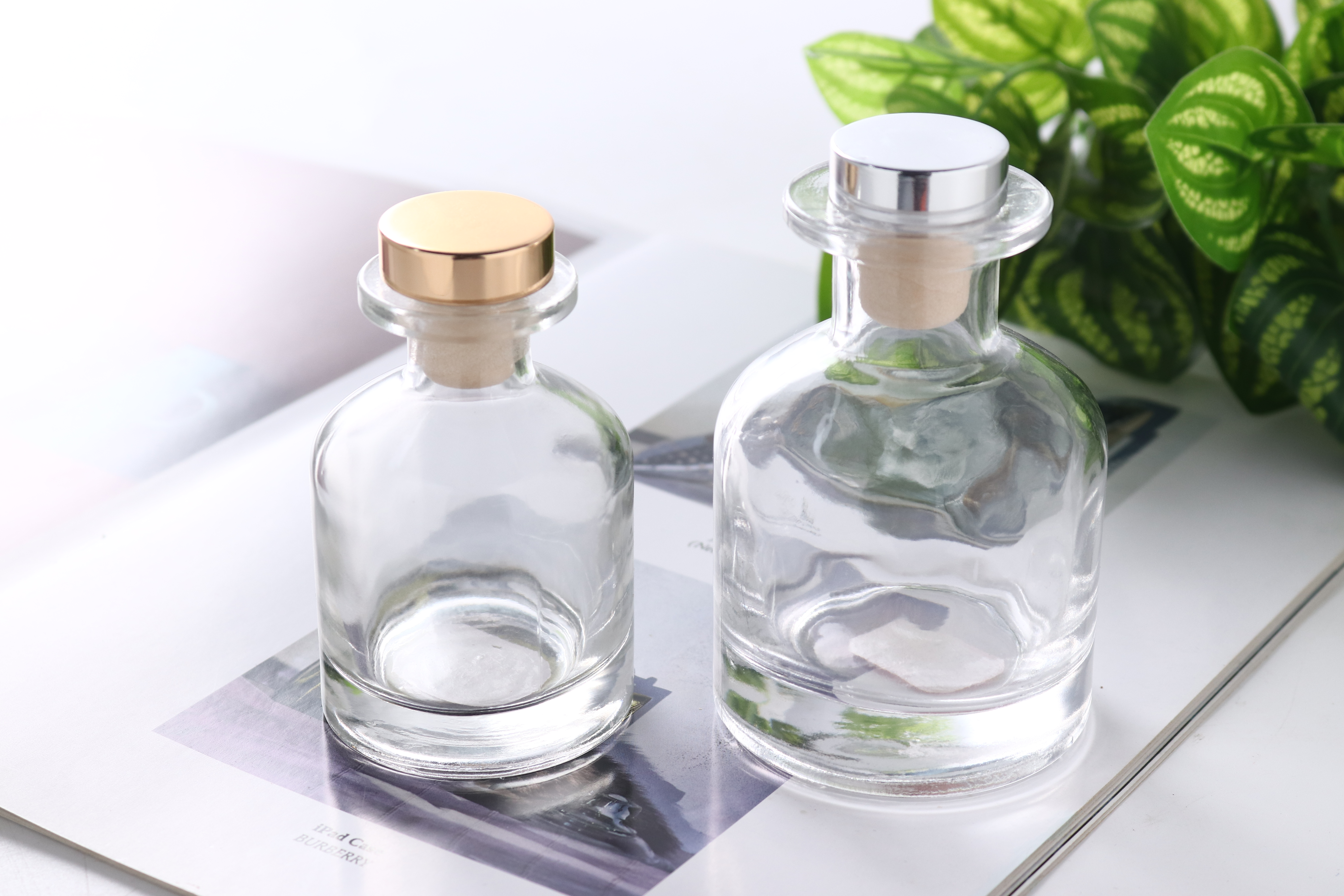 100ml Cylindrical Shape Narrow Mouthed Diffuser Glass Bottle with Lid